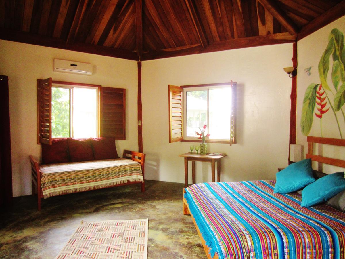 Casa Abundancyah B&B Bocas Town Luaran gambar